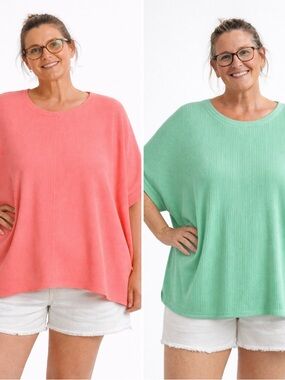 ANDRÉE BY UNIT Waffle Knit Dolman Top in Mint and Coral